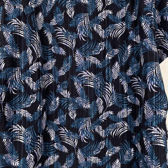 Van Heusen Men’s Air Short Sleeve Button Down Shirt – Blue Leaf Print – Size XL - Picture 11 of 15